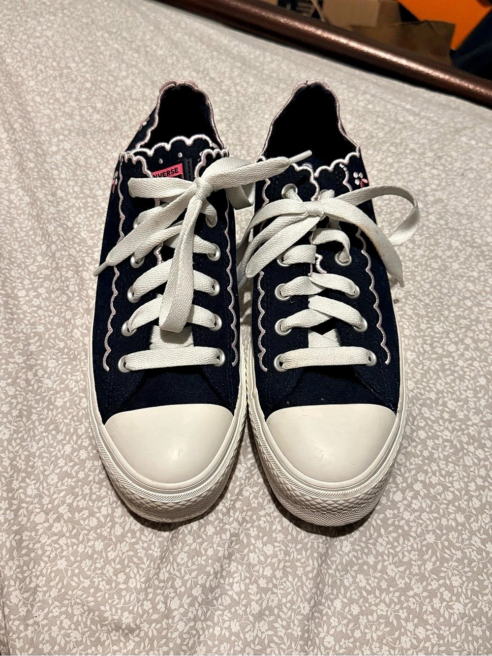 Converse Chuck Taylor All Star Lift Platform Embroidered Flowers Floral W11/M9.5